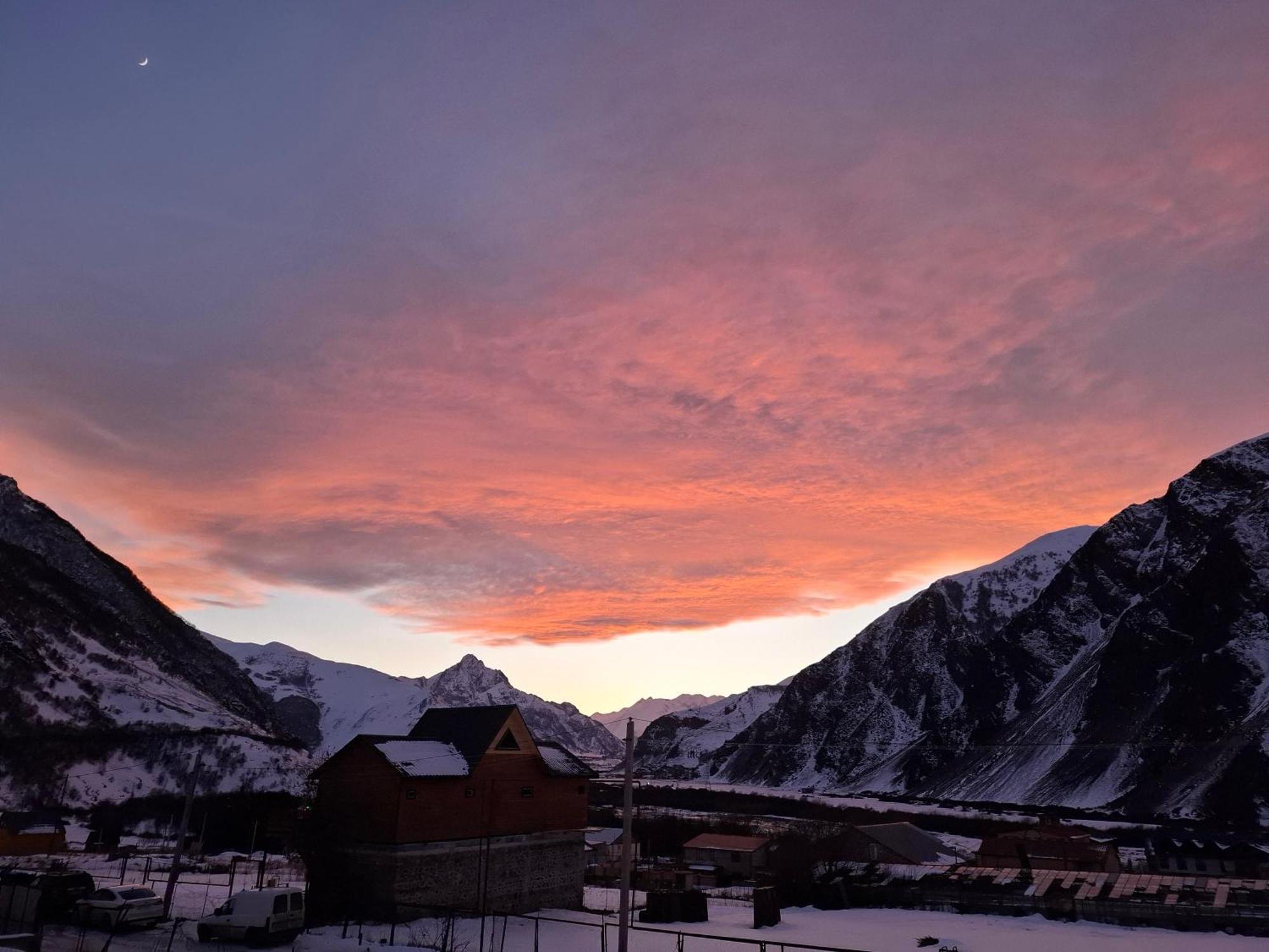 Hotel Diamond Kazbegi Eksteriør bilde